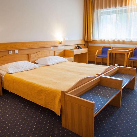 Hotel Spik 克拉尼斯卡戈拉 外观 照片