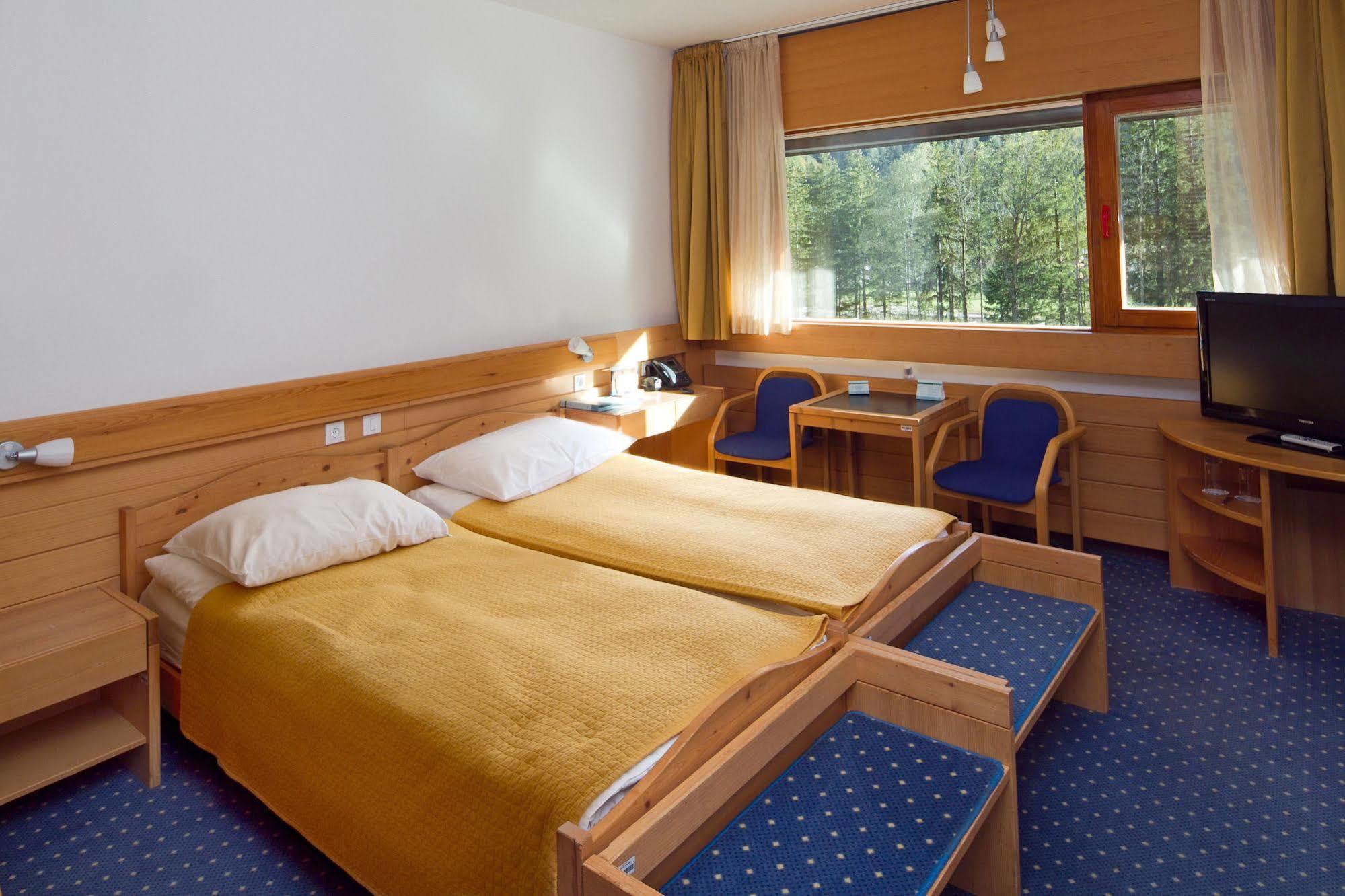 Hotel Spik 克拉尼斯卡戈拉 外观 照片