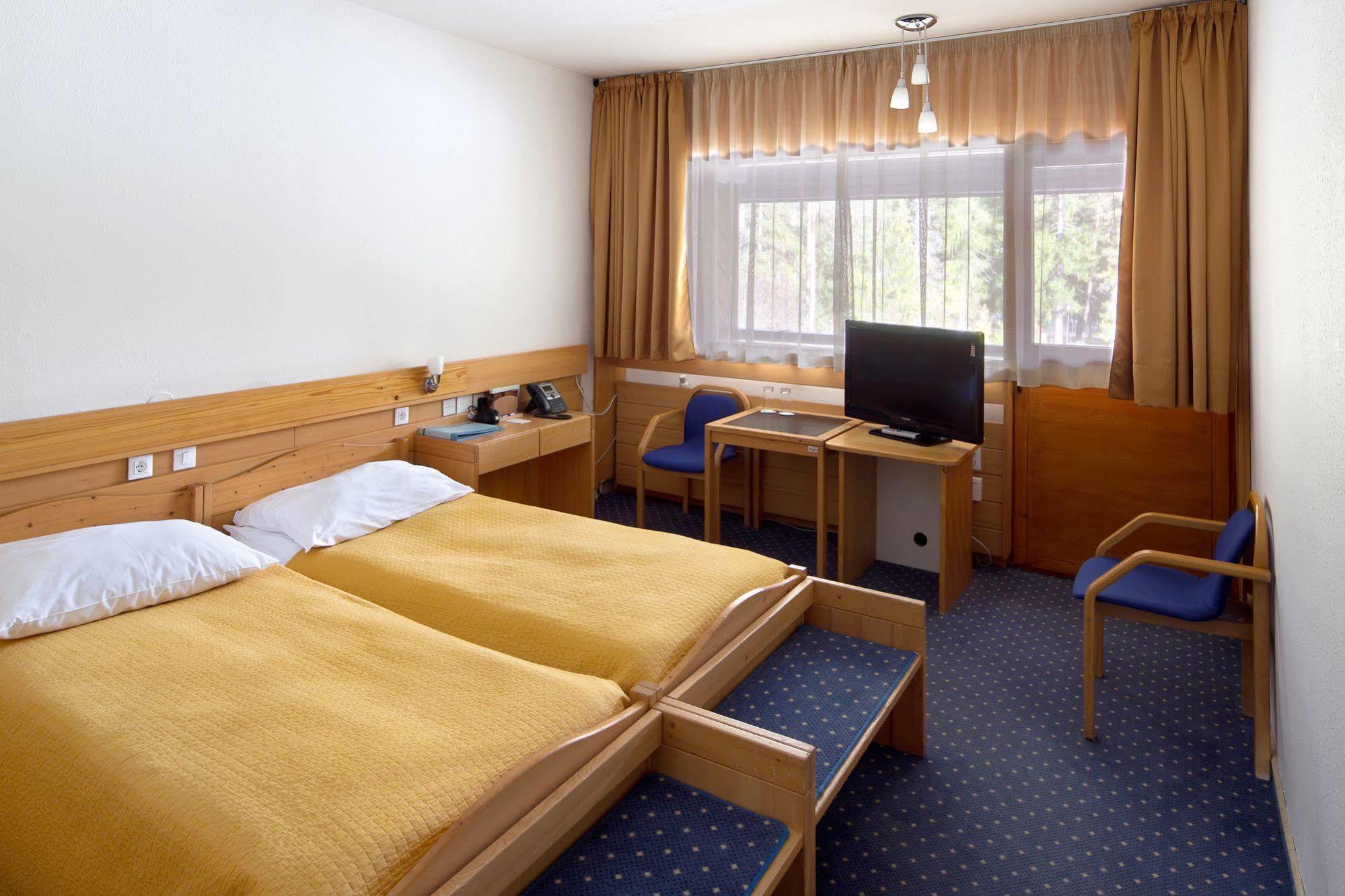 Hotel Spik 克拉尼斯卡戈拉 外观 照片